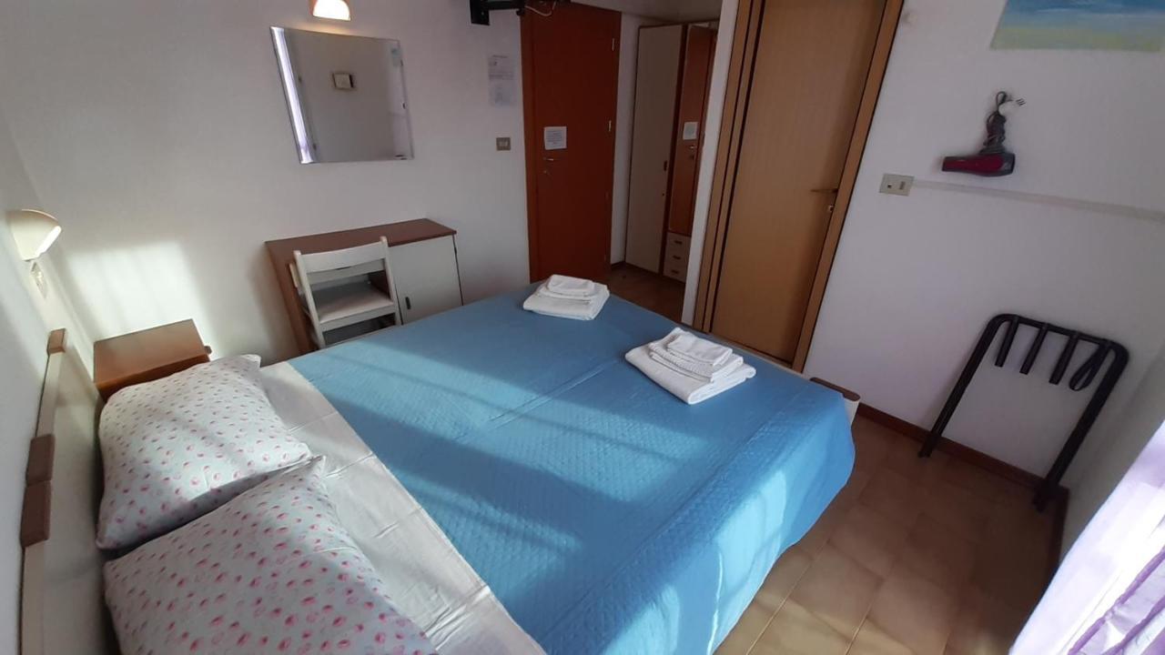 Hotel Elisabetta 2 Stelle Cattolica Eksteriør bilde